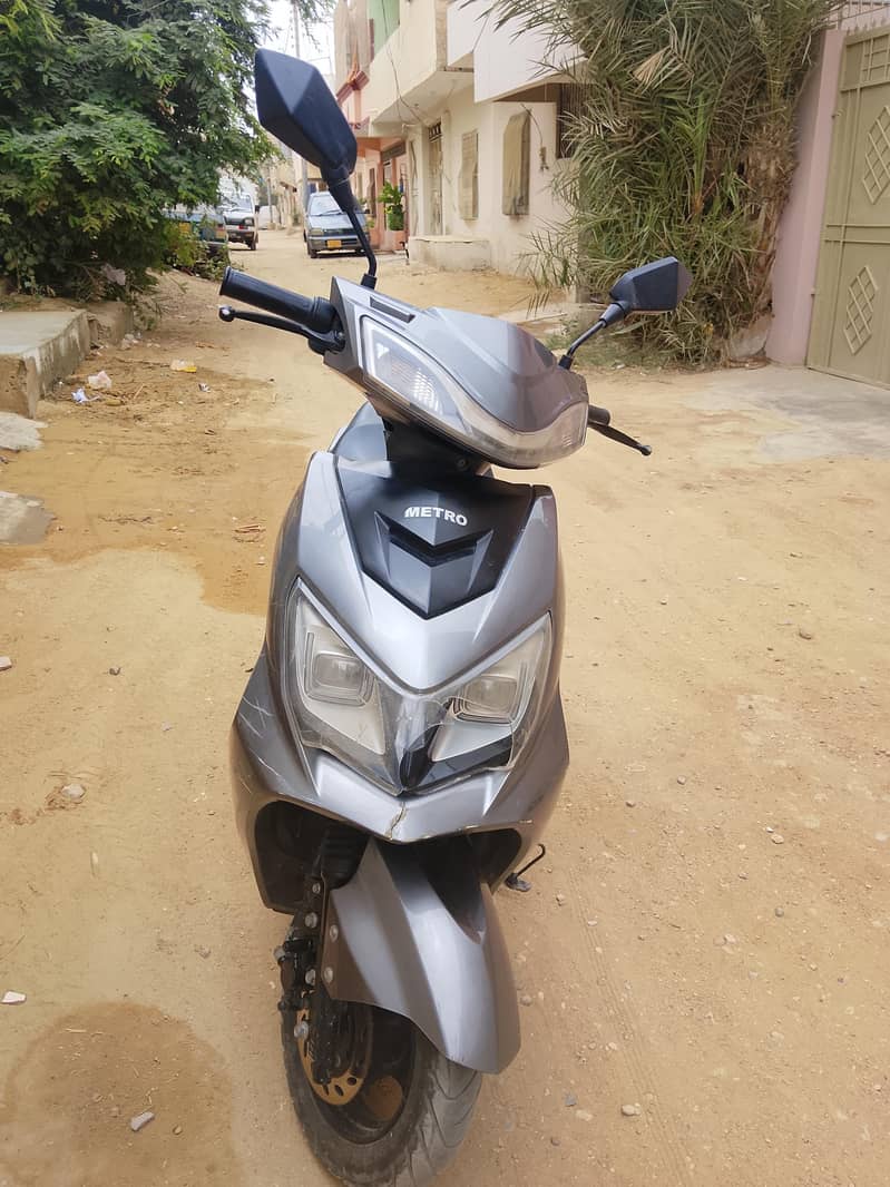 Scooty 0