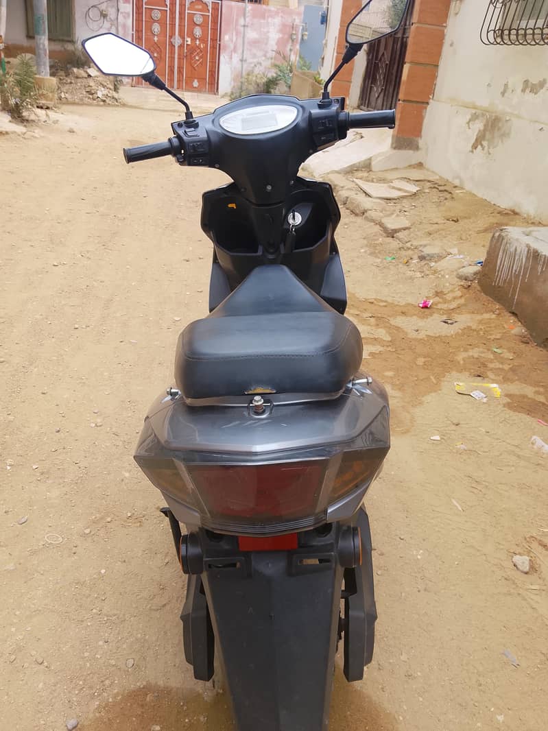 Scooty 1