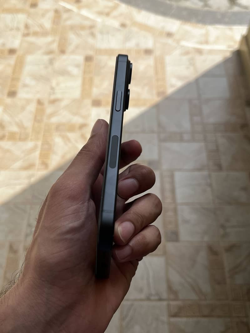 Apple iPhone 15 10/10 5