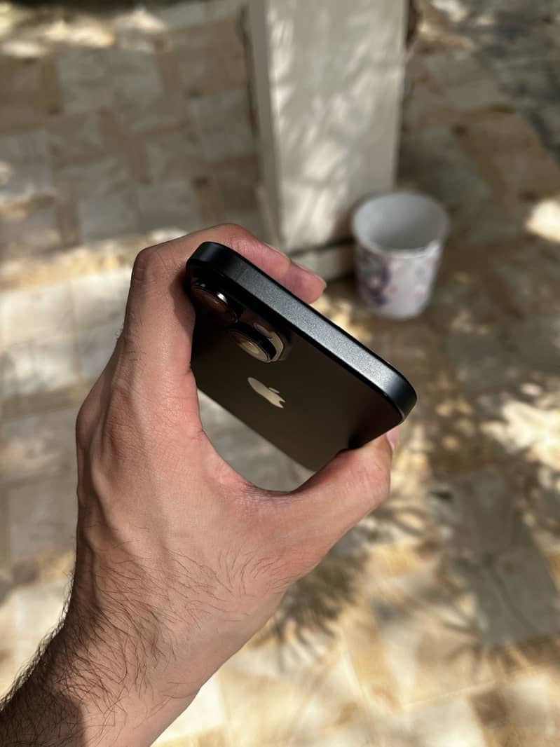 Apple iPhone 15 10/10 6