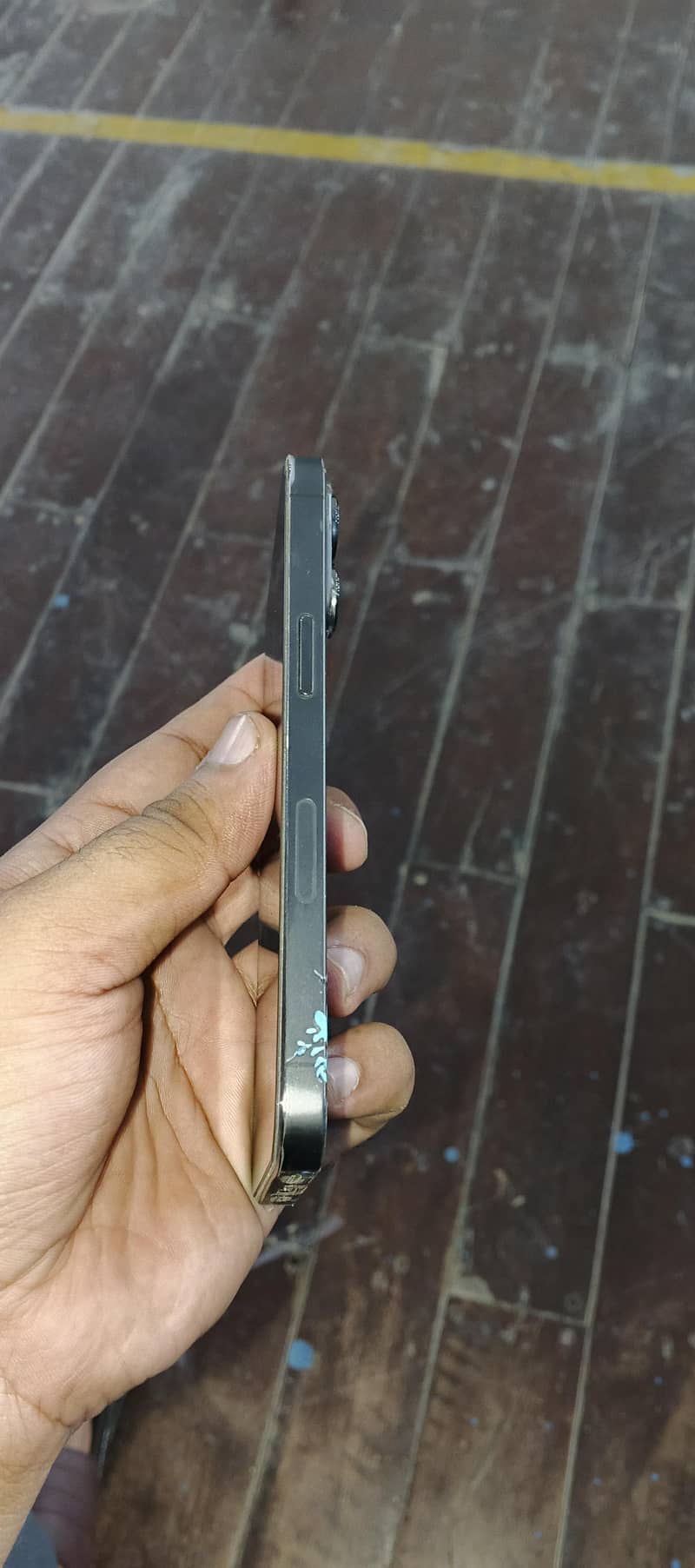 Apple iPhone 13 Pro 2