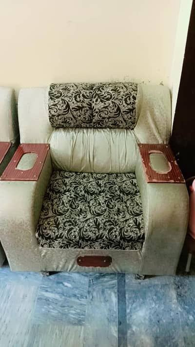 Sofa Set 3 piece New Condition