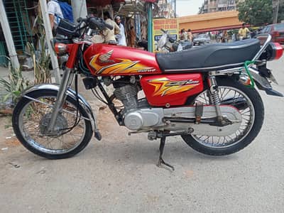 Honda cg 125 Karachi num 2021 model 100 head n chamber seild