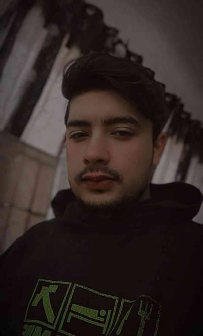 Momi Khan 