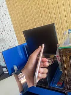 Apple iPhone 7 Plus 4