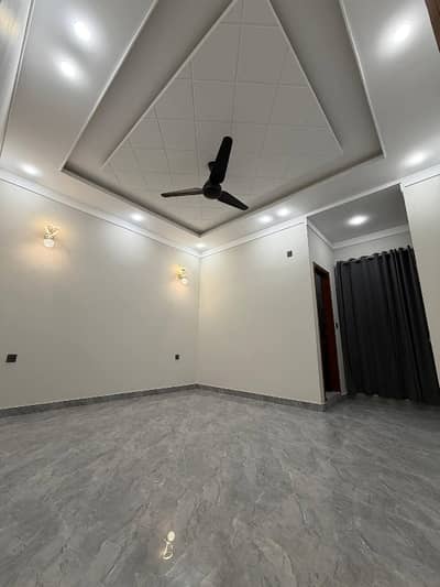 Independent house 5 bed dd ground plus 1 in Gulshan block 17