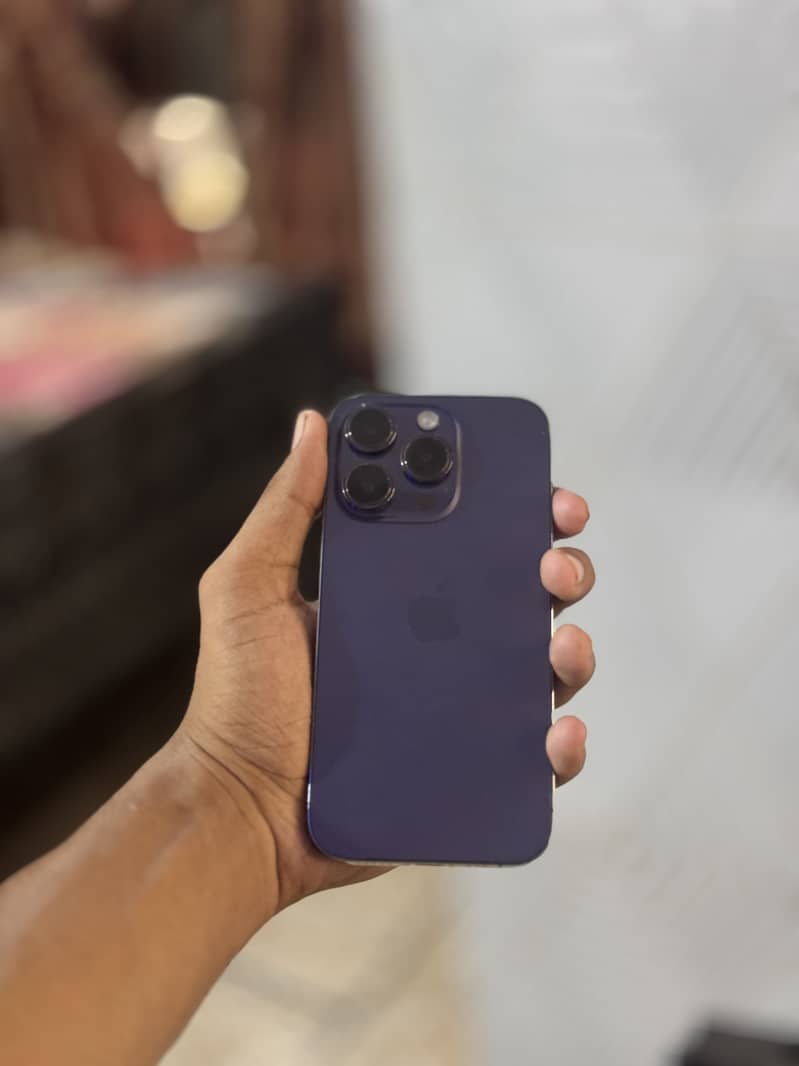 Apple iPhone 14 Pro 0