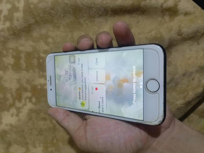 Apple iPhone 7 3