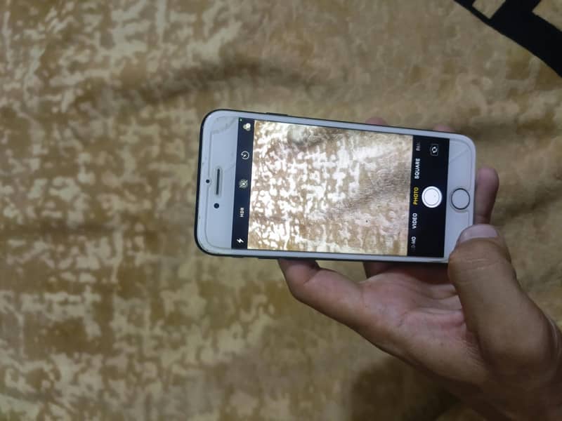 Apple iPhone 7 4