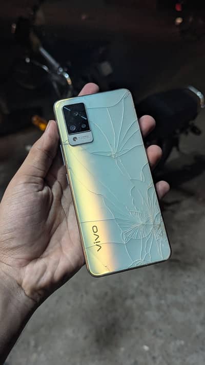Vivo V21e