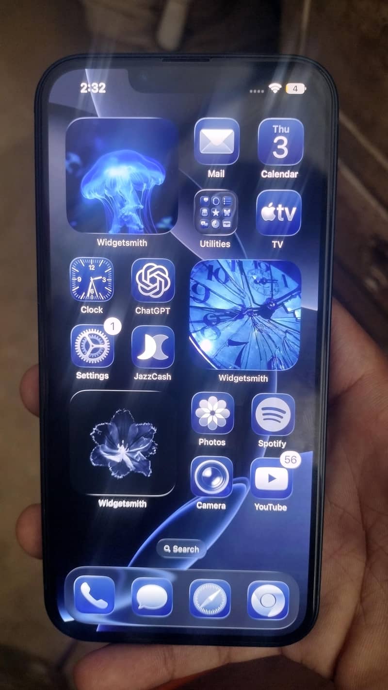 Apple iPhone 13 1
