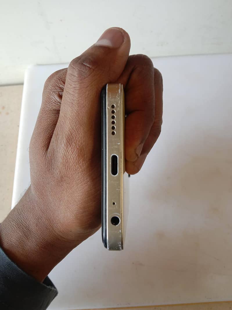 Tecno 7