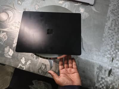 Microsoft Surface Laptop 4 Core i7 11th gen 16gb Ram 256 SSD