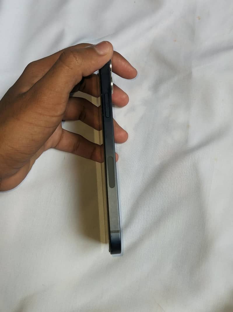 Apple iPhone 12 1