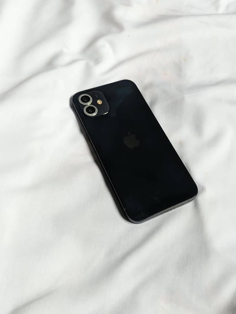 Apple iPhone 12 7