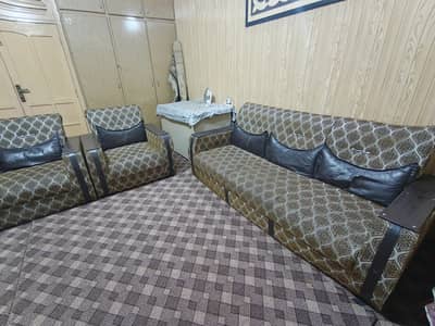 5 seater Sofa set for sale