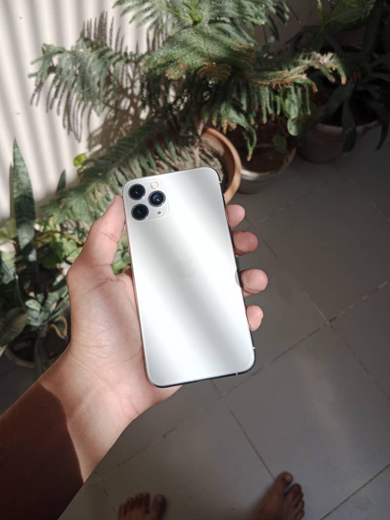 Apple iPhone 11 Pro 0