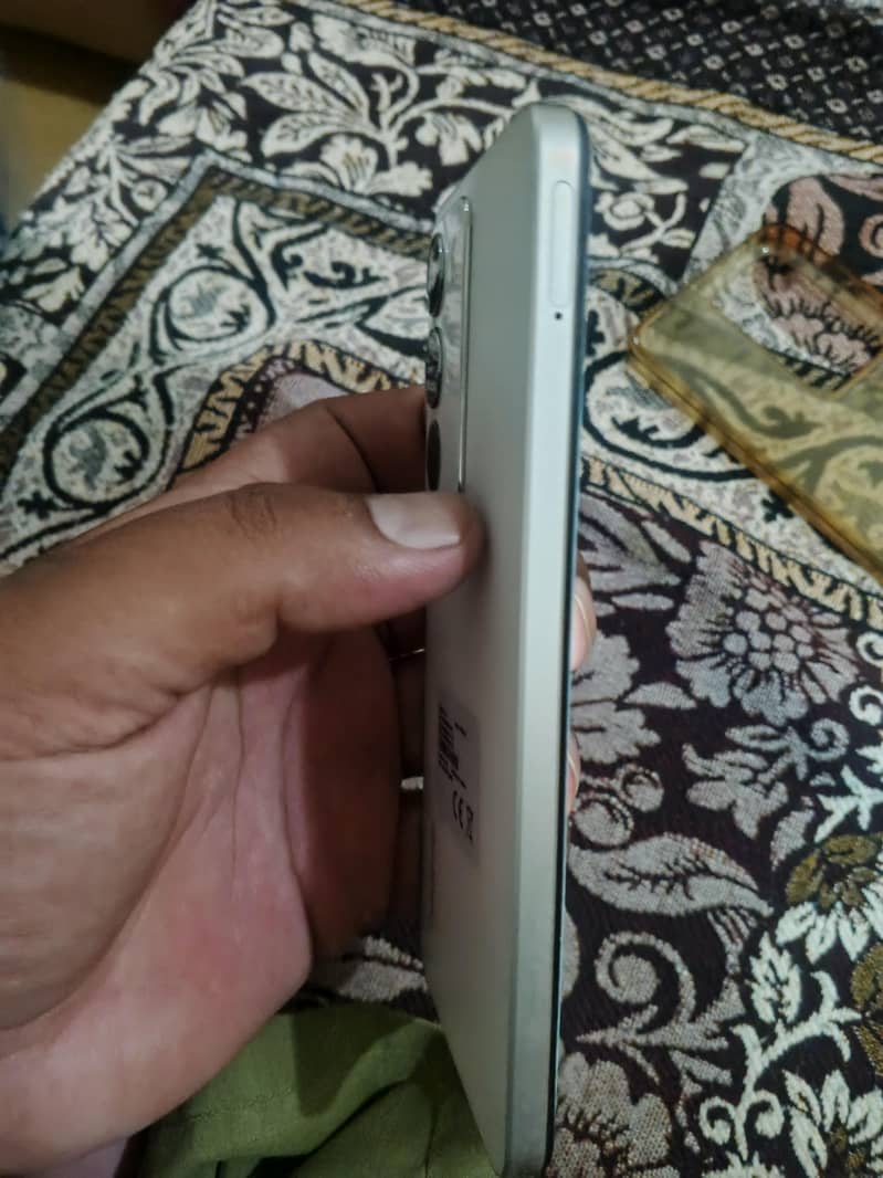 Realme C71 0