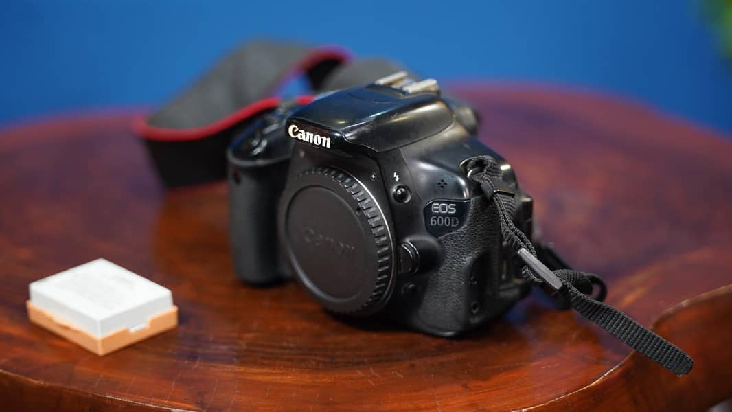 Cannon EOS 600 D 1