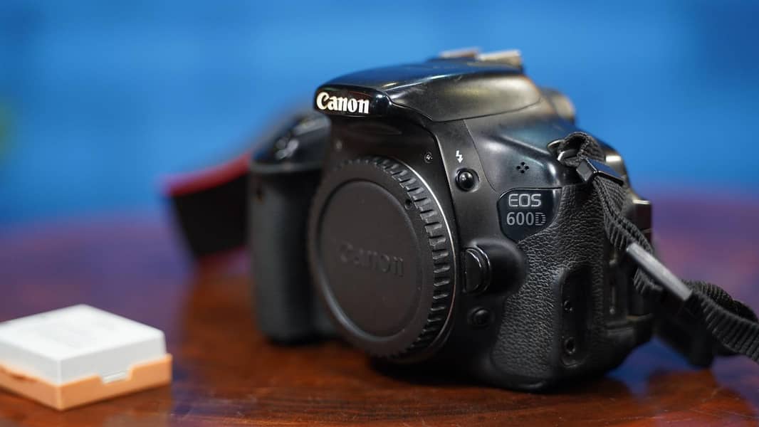 Cannon EOS 600 D 9