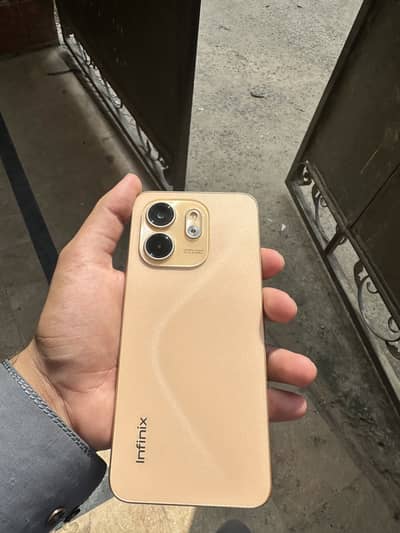 Infinix Smart 9 Gold (4/128GB) - 10/10 Mint Condition Only phone