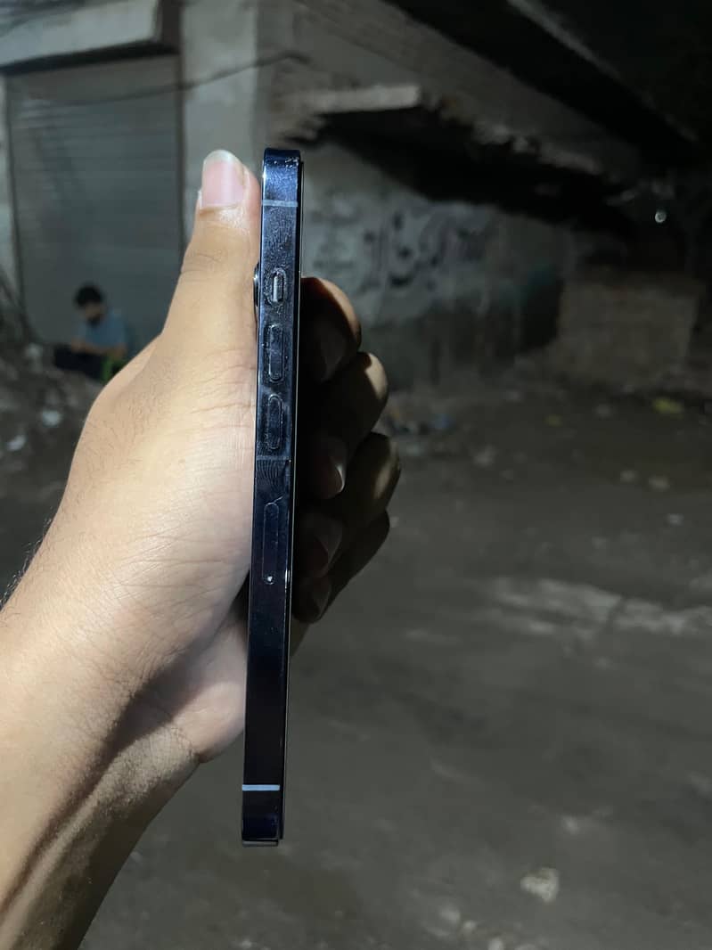 Apple iPhone 13 Pro 1