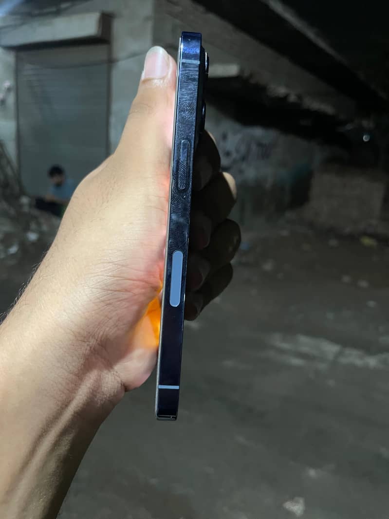 Apple iPhone 13 Pro 3
