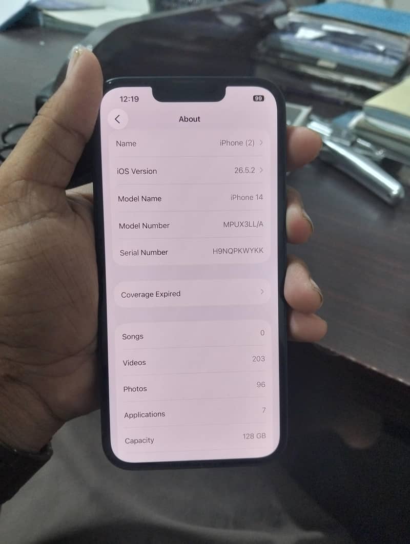 Apple iPhone 14 3