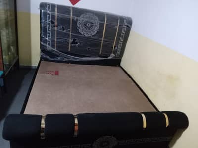 full size bed hai bilkul naya hai RS35000 jis ko lena hai rabta kare