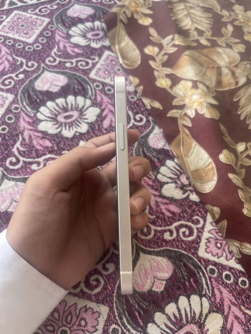 Apple iPhone 12 0