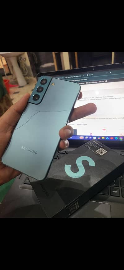 Samsung Mobile S22 8gb 128gb with box