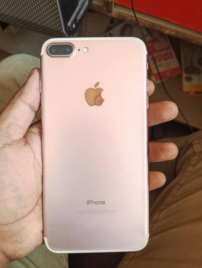 Apple iPhone 7 Plus 2