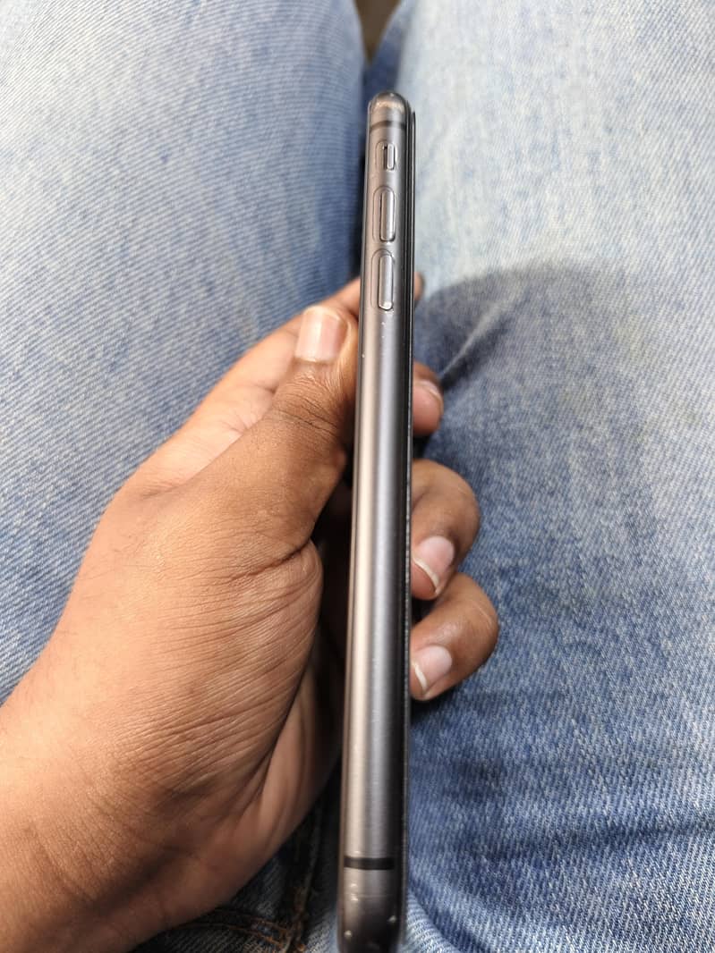 Apple iPhone 11 2
