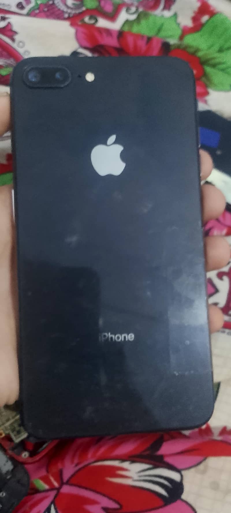 Apple iPhone 8 Plus 0