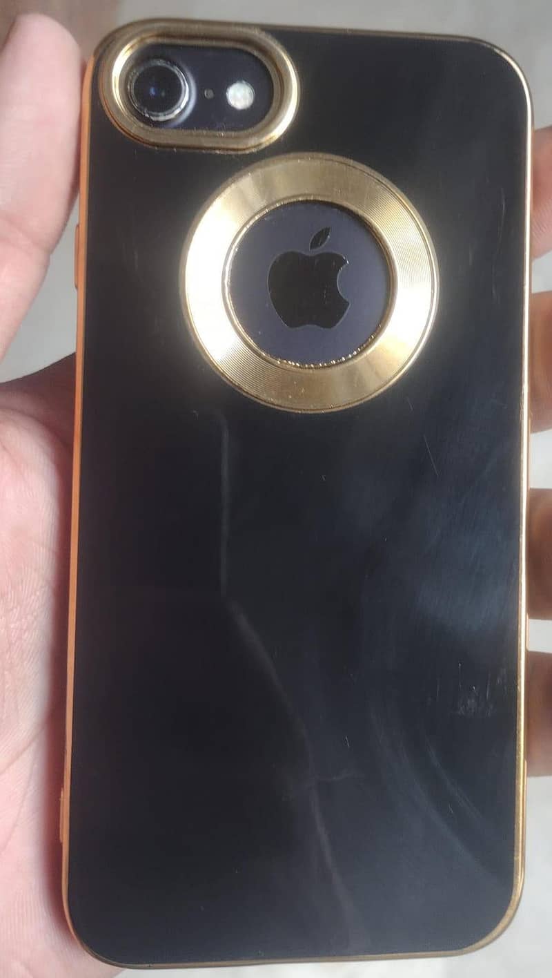 Apple iPhone 7 1
