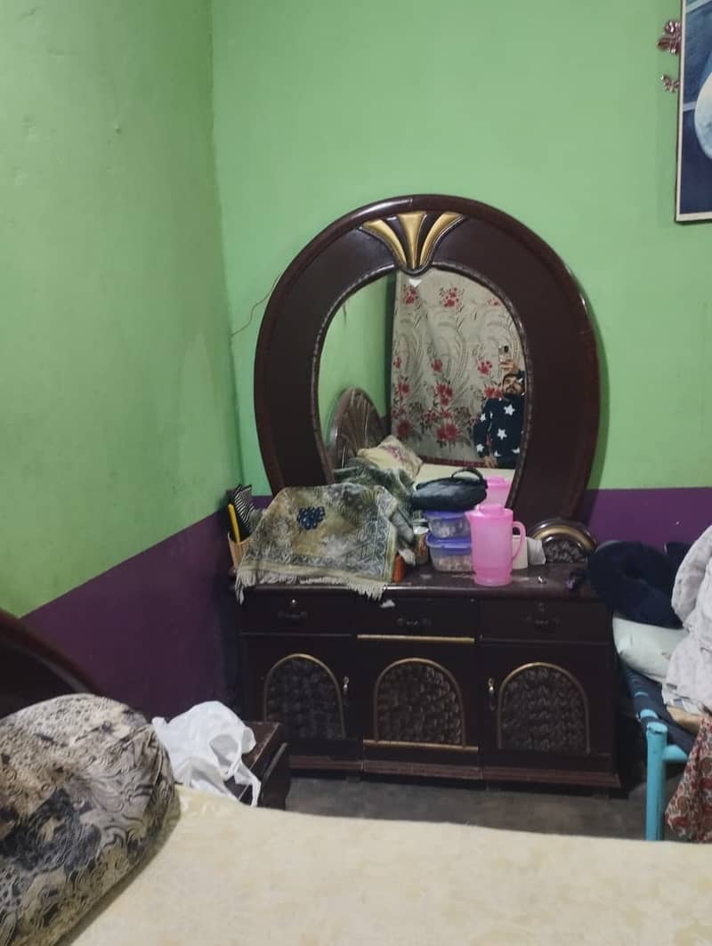 Bed Set And Dressing Table 1