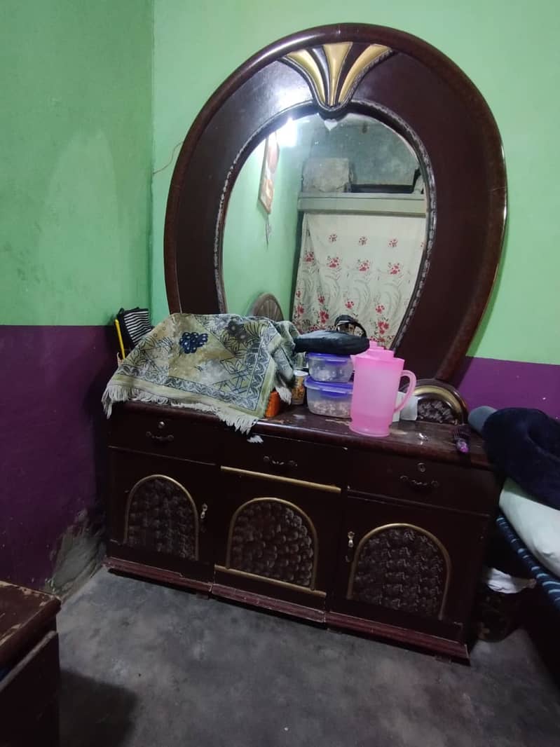 Bed Set And Dressing Table 4