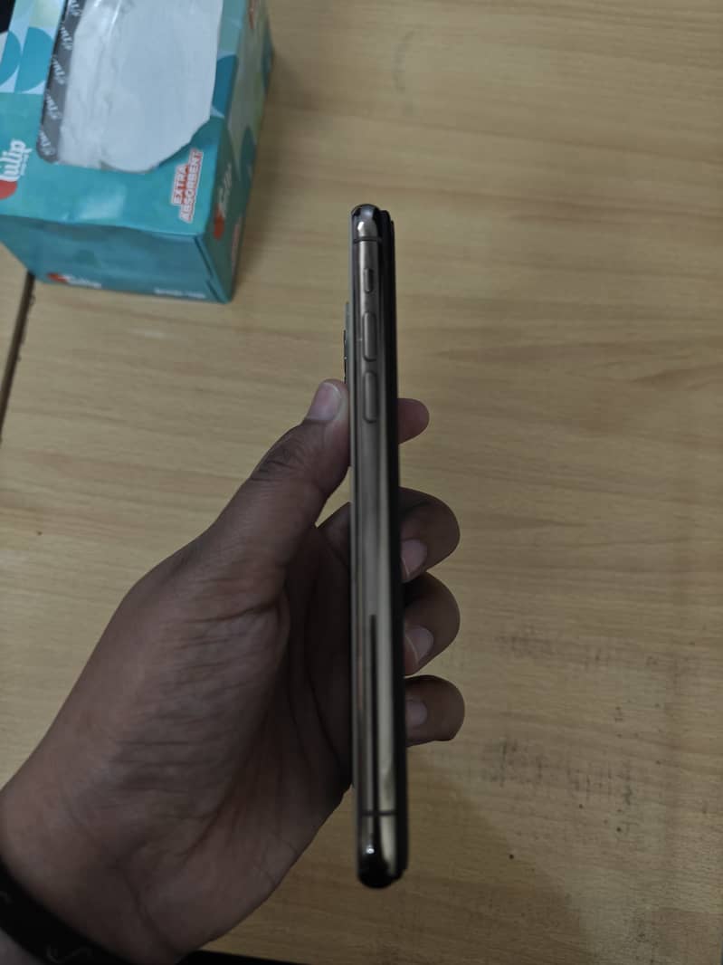 iPhone 11 pro 3