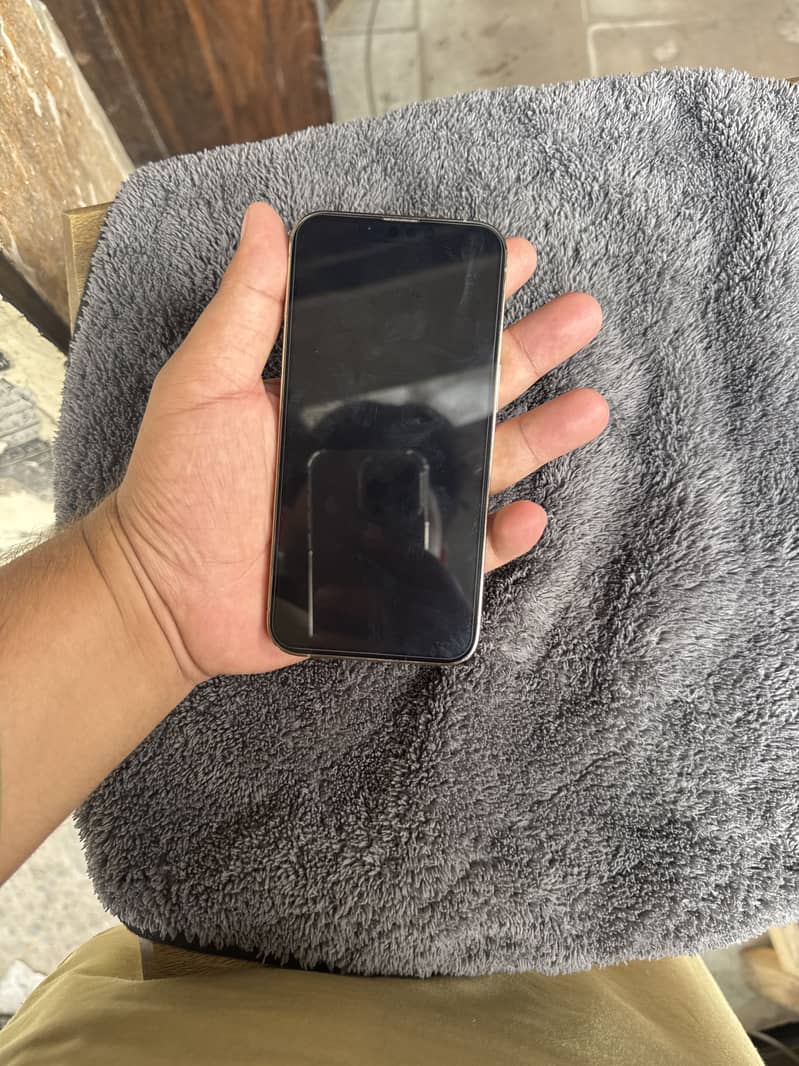 Apple iPhone 13 Pro 1