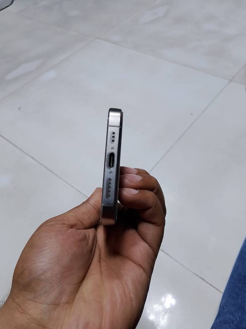 IPhone 15 Pro 3