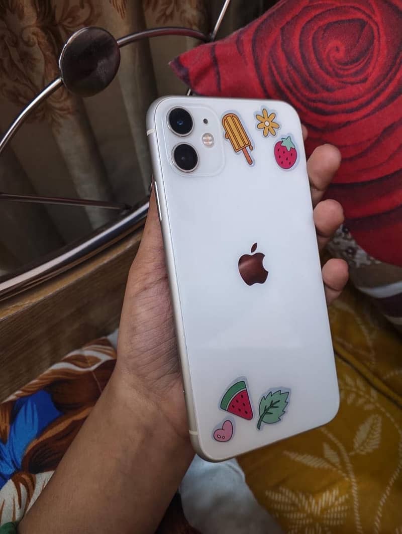 Apple iPhone 11 0