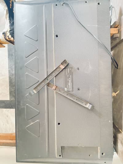 40 Inch LED TV – Used, Excellent Condition