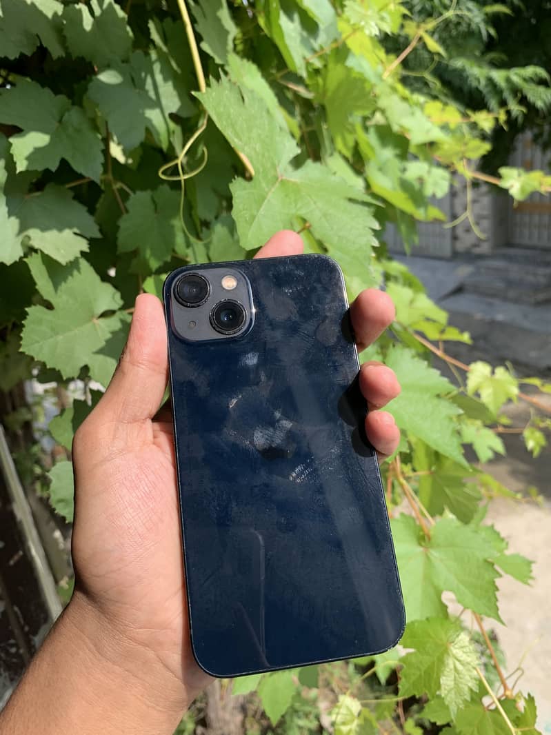 Apple iPhone 13 6