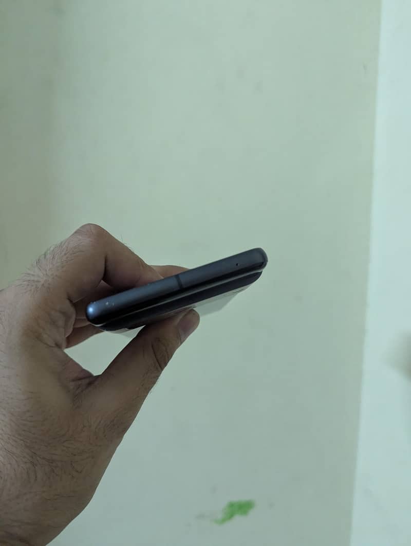 Google Pixel 7 4