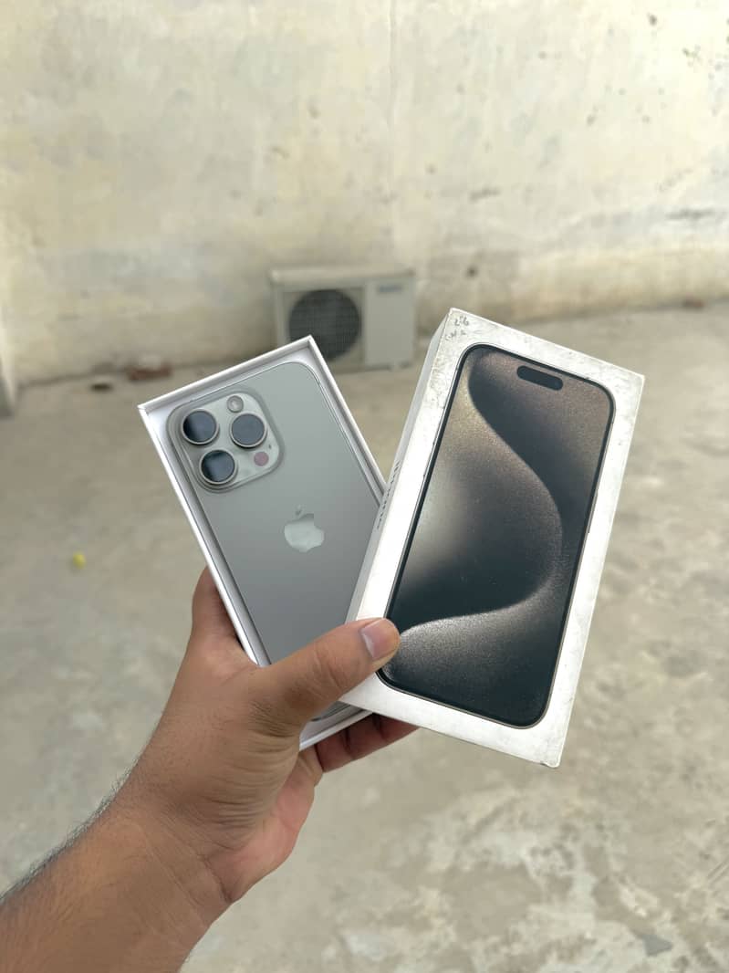 Apple iPhone 15 Pro 0
