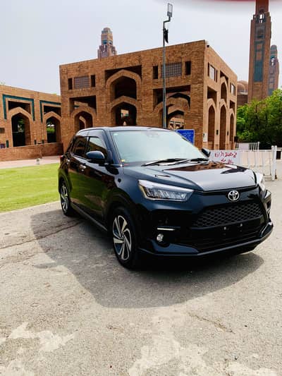 Toyota Raize Z (Premium)