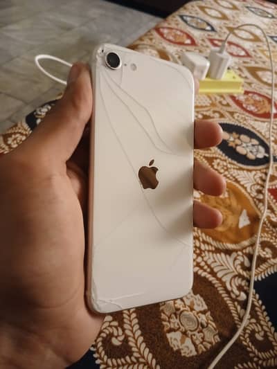 Apple iPhone SE