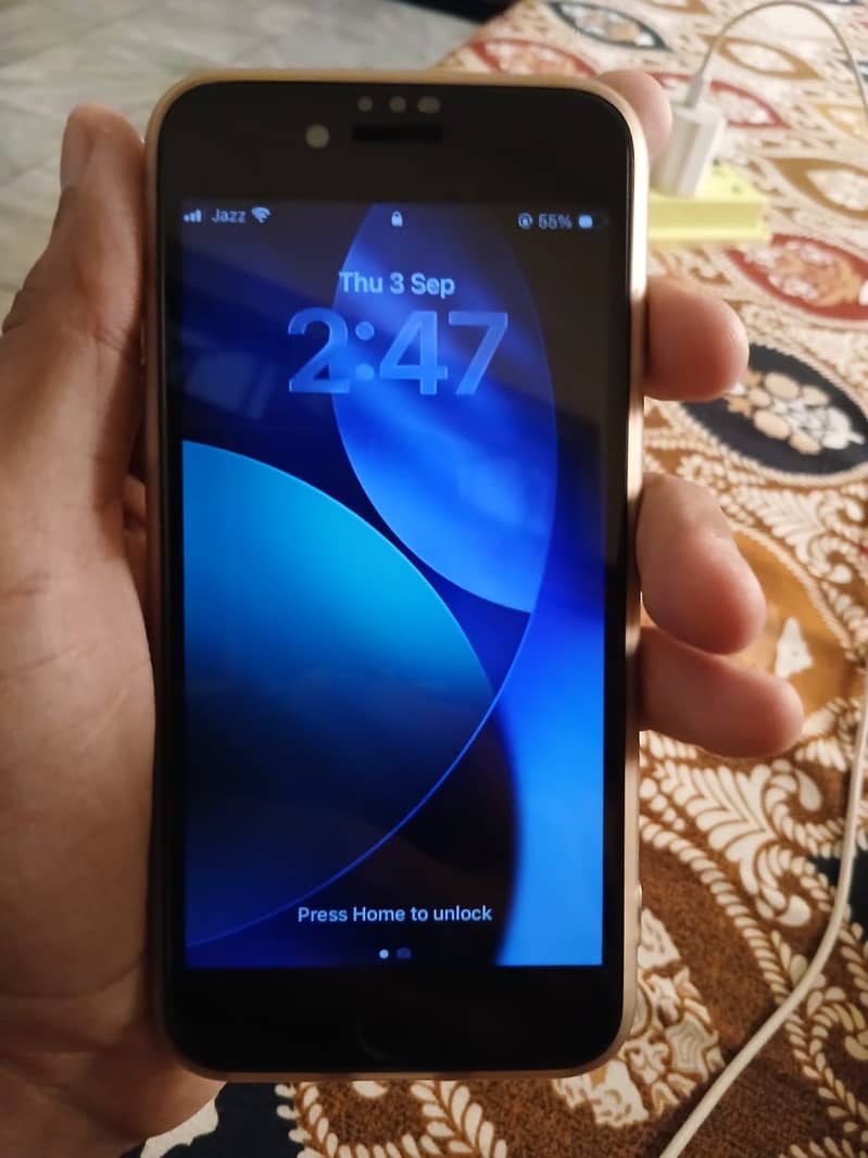 Apple iPhone SE 6