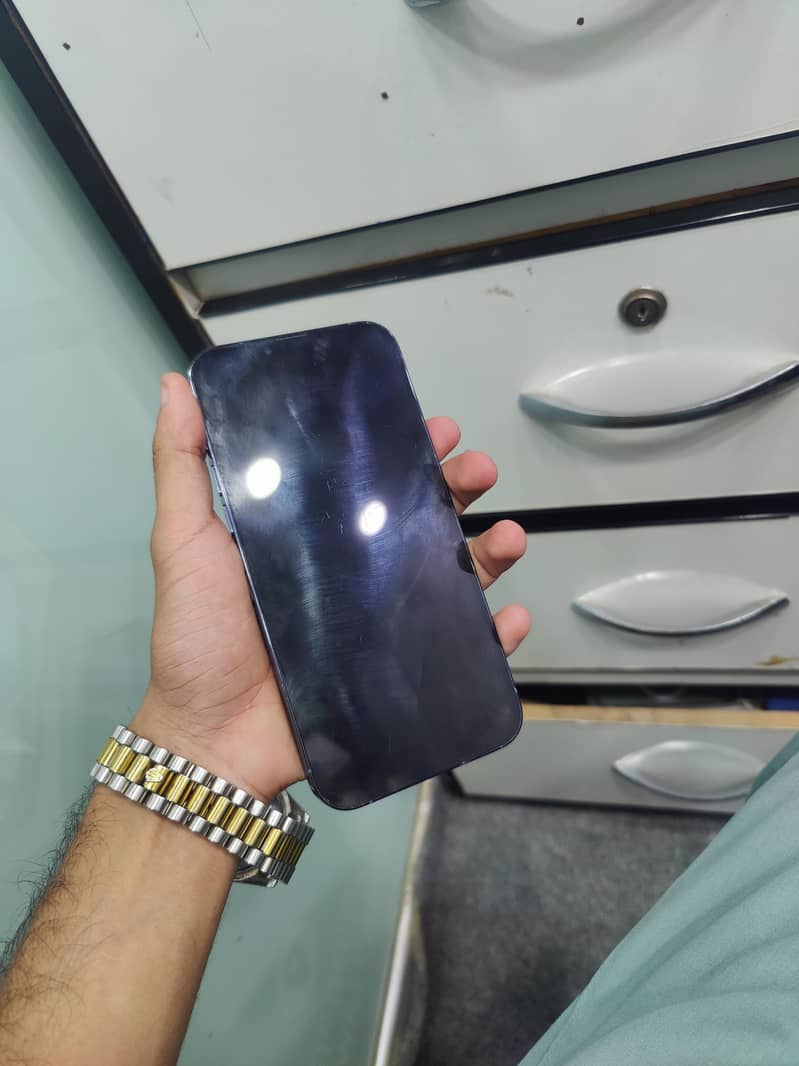 Apple iPhone 13 Pro Max 6