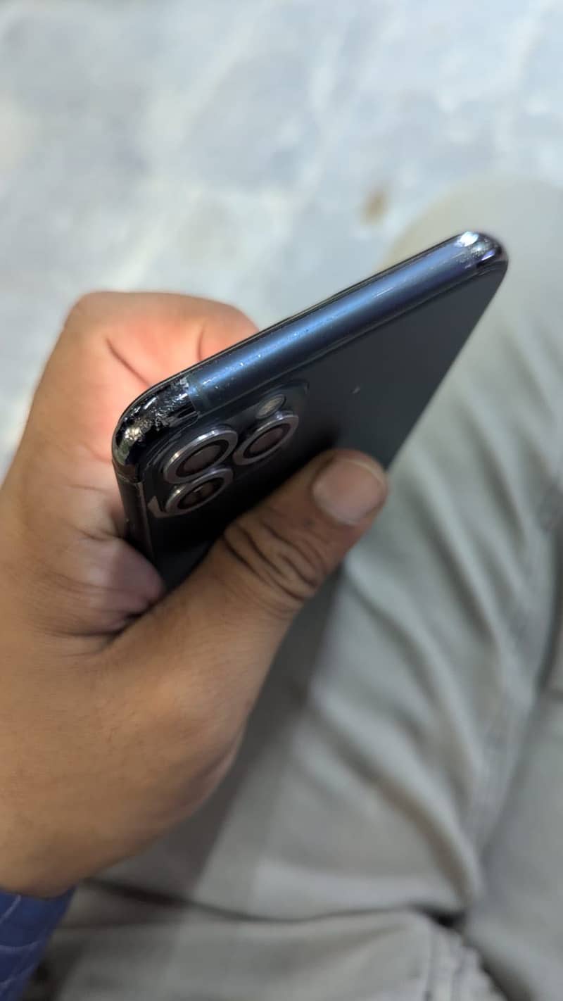 Apple iPhone 11 Pro Max 5